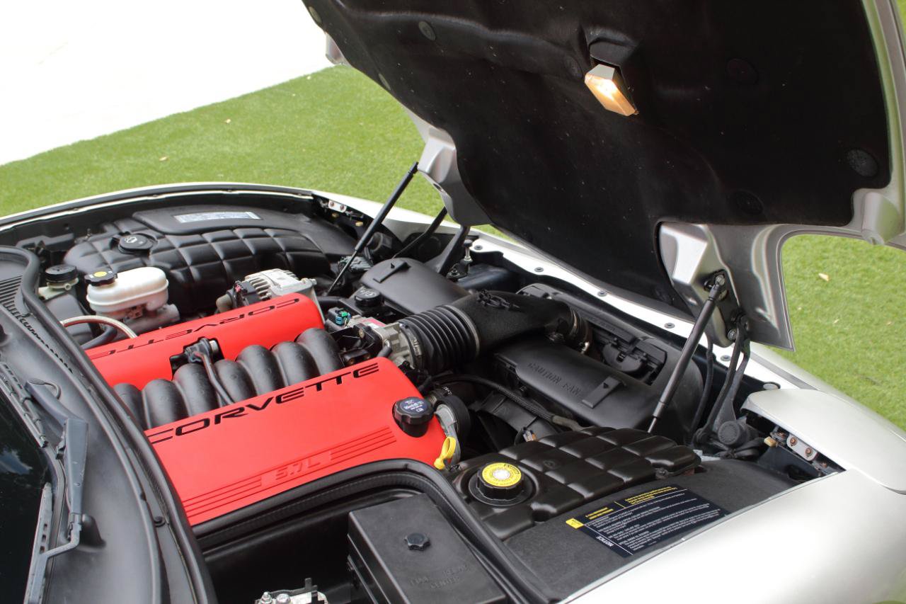 Used 2004 Chevrolet Corvette Z06 w/ Memory Package RWD image 8