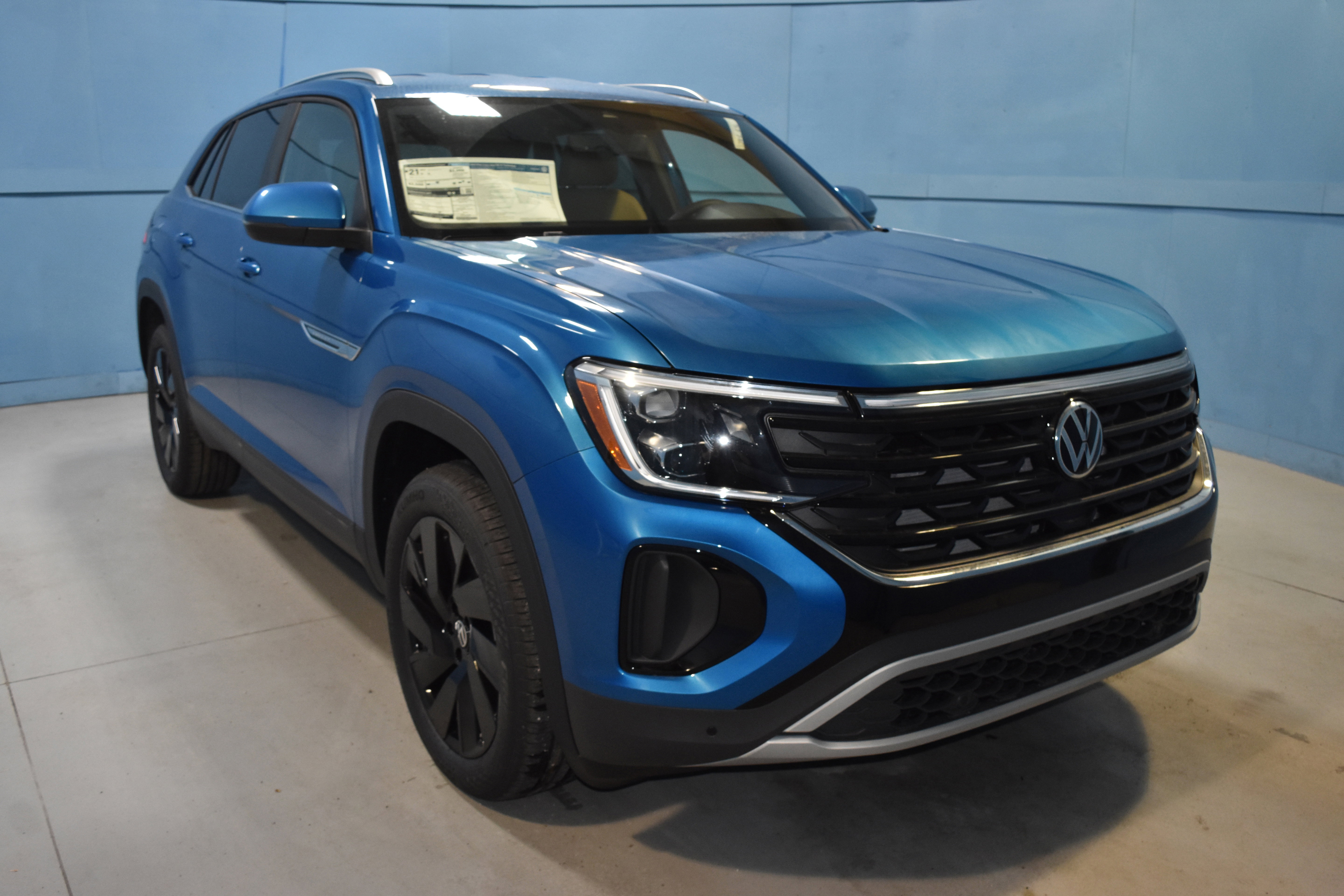 New 2025 Volkswagen Atlas Cross Sport SE image 1