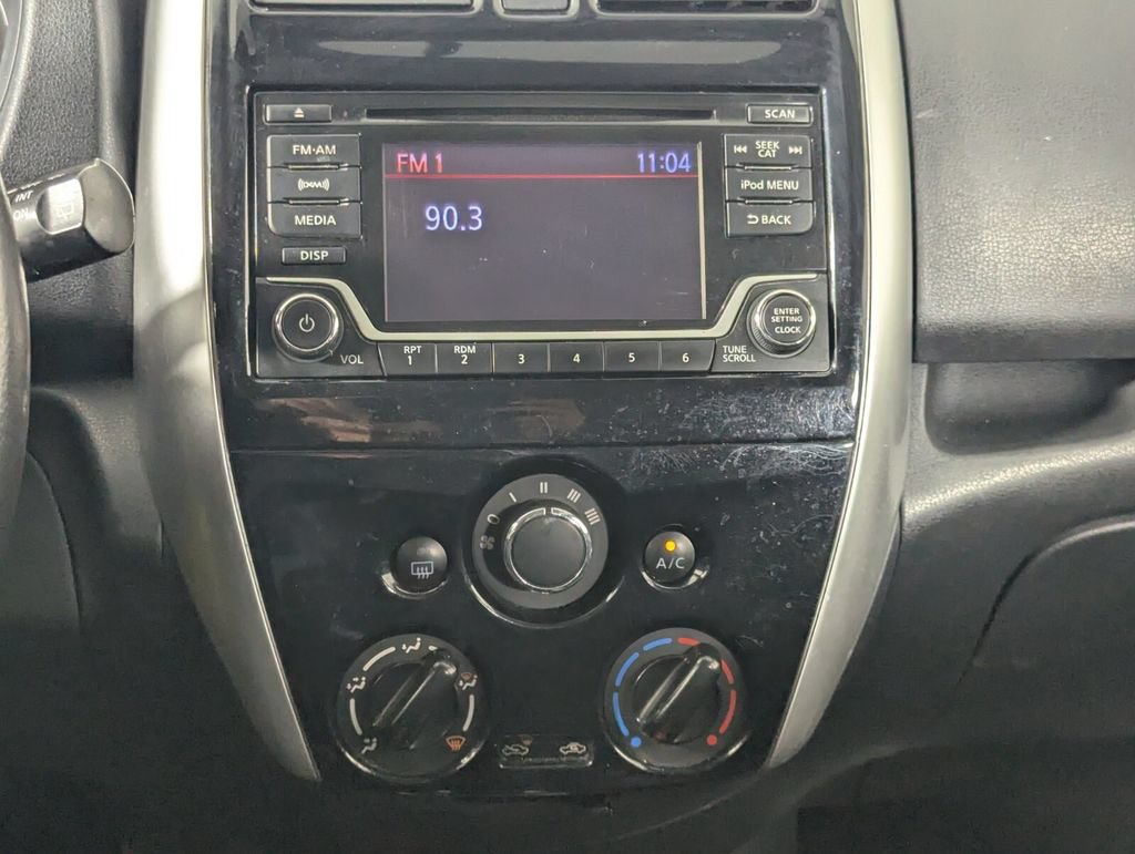 Used 2017 Nissan Versa Note SV FWD image 21
