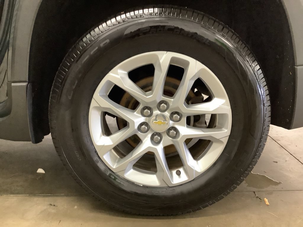 Used 2019 Chevrolet Traverse LT FWD image 21