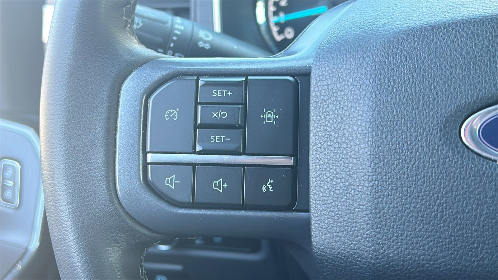 Used 2023 Ford F150 XLT w/ Equipment Group 302A High AWD/4WD image 18