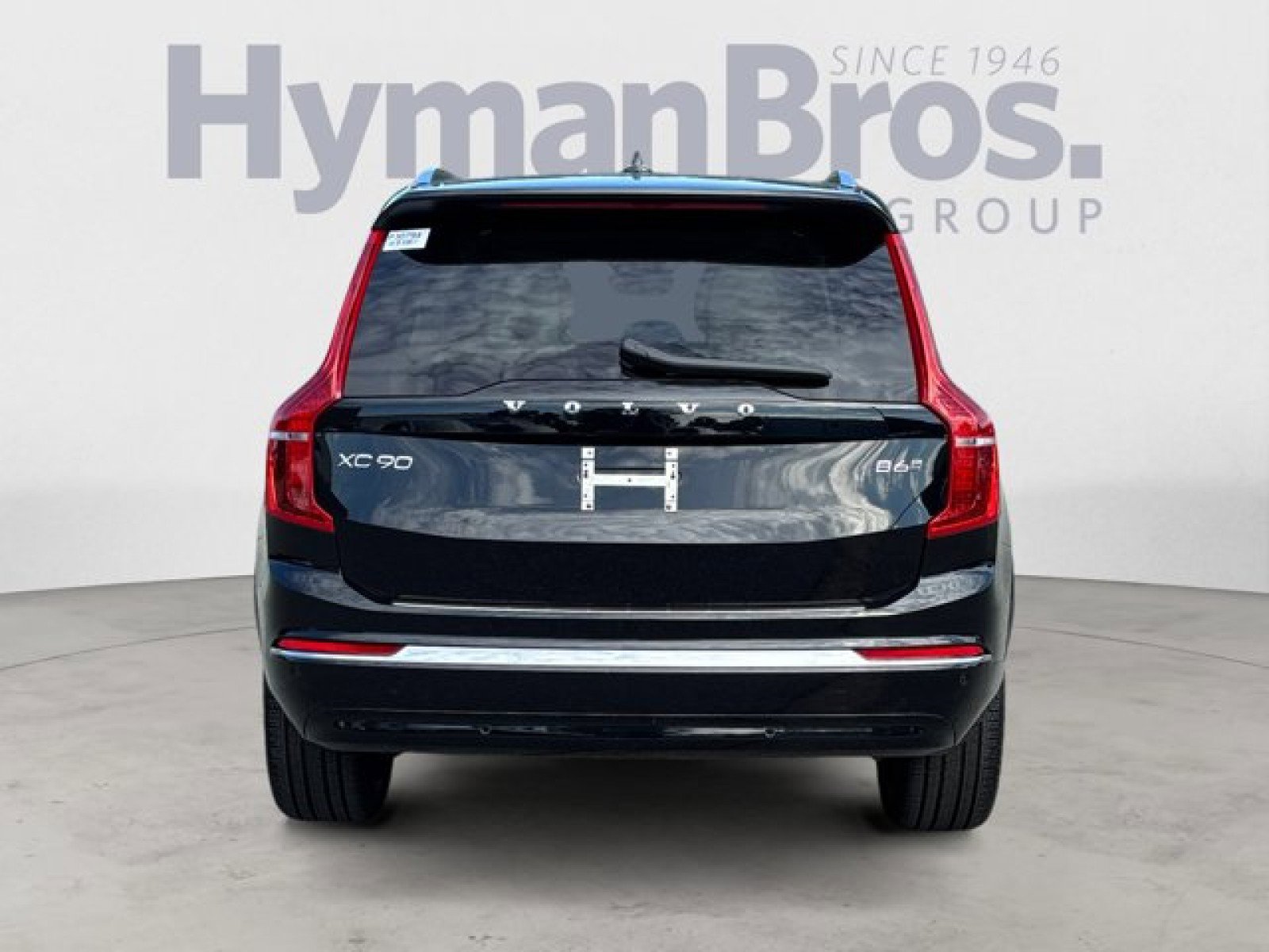 Used 2023 Volvo XC90 B6 Ultimate w/ Protection Package image 4