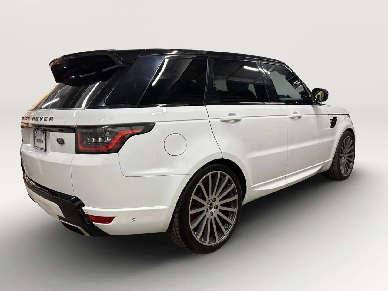 Used 2018 Land Rover Range Rover Sport Supercharged AWD/4WD image 7
