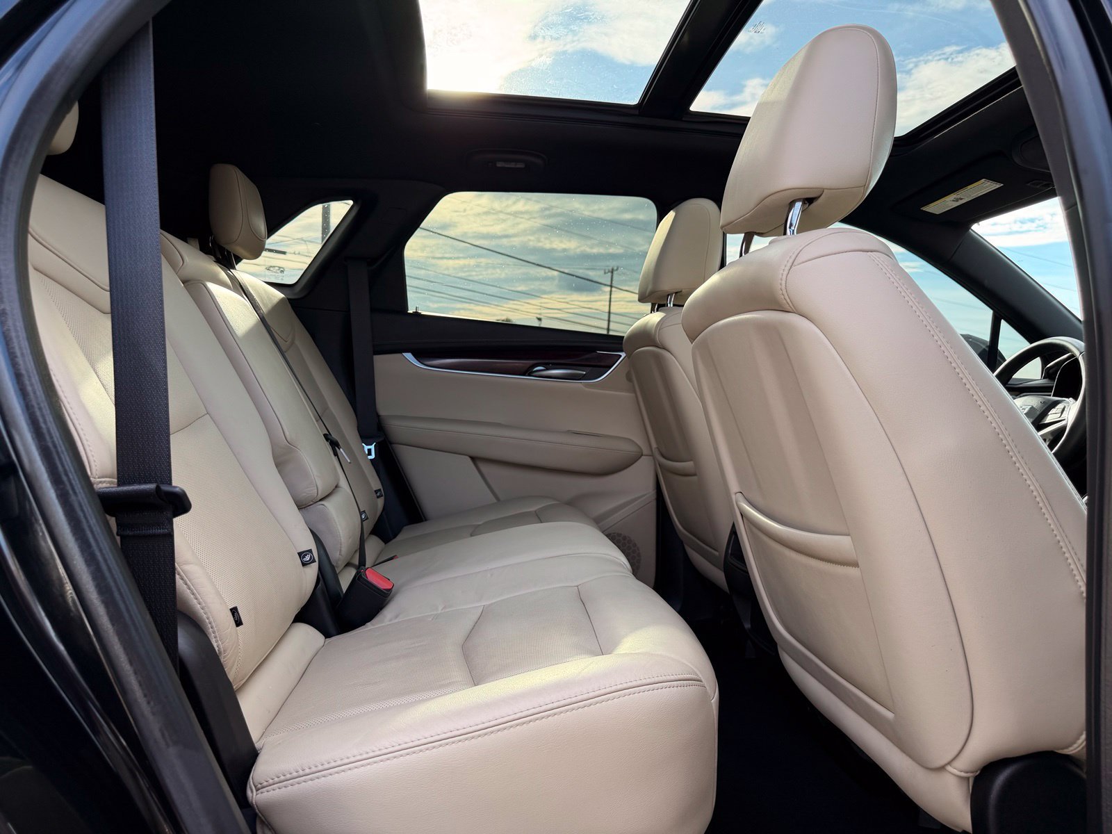 Used 2018 Cadillac XT5 Luxury w/ Driver Awareness Package FWD image 31