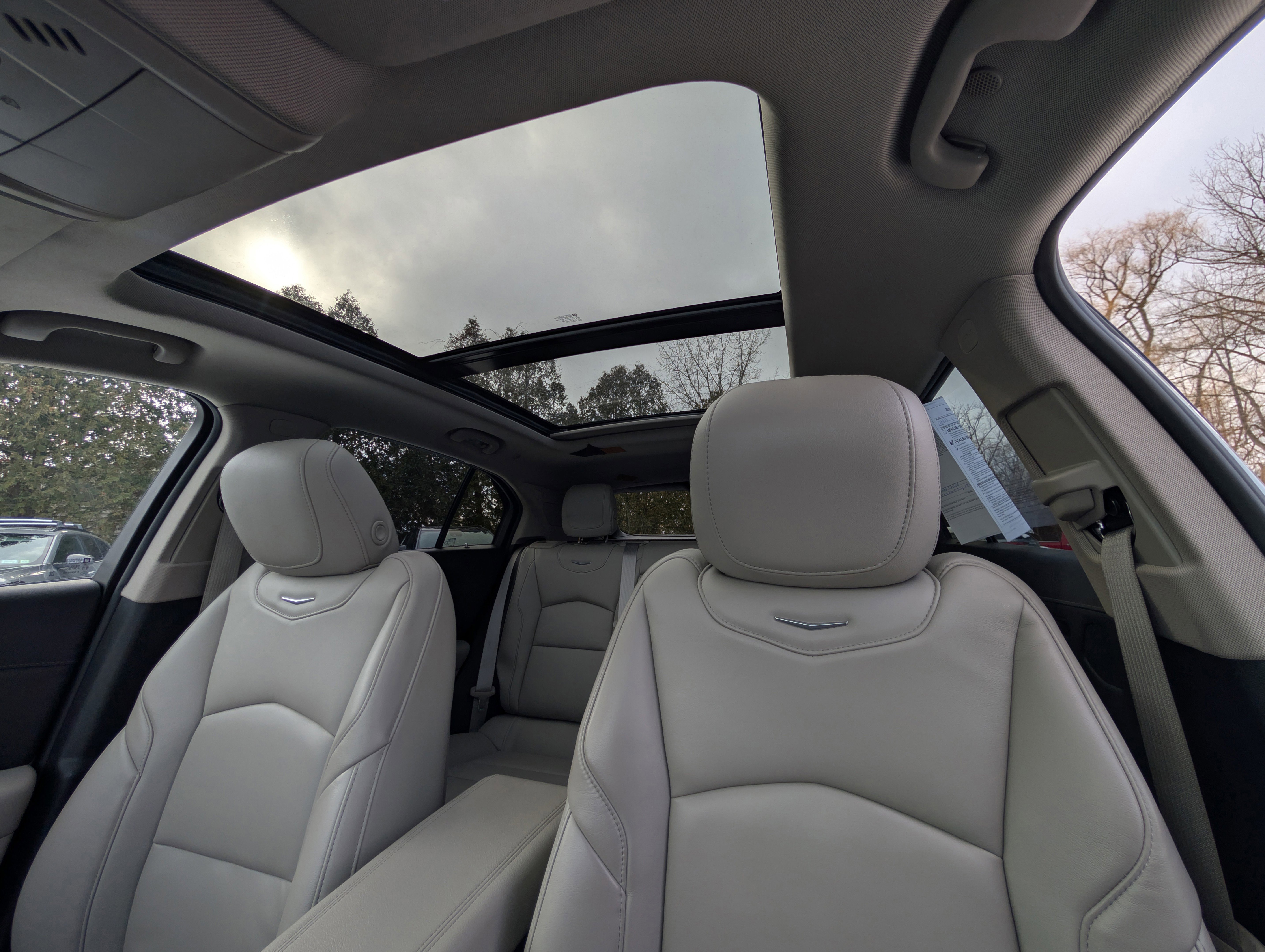 Used 2022 Cadillac XT4 Premium Luxury w/ Sun And Sound Package image 7