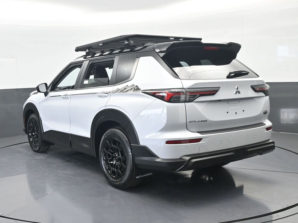 New 2026 Mitsubishi Outlander Trail Edition image 4