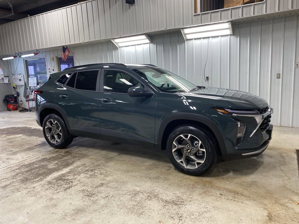 New 2026 Chevrolet Trax LT FWD image 3