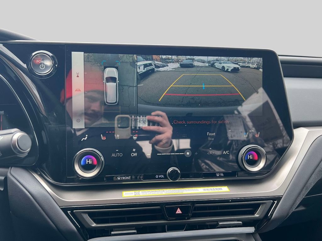 New 2026 Lexus TX 500h AWD image 25