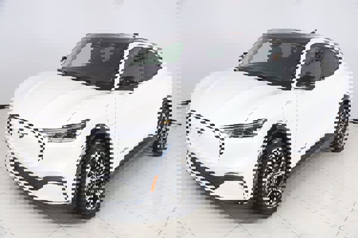 Used 2021 Ford Mustang Mach-E Premium image 25