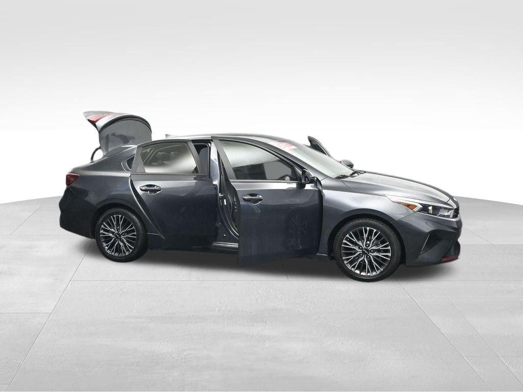 Used 2023 Kia Forte GT-Line FWD image 47