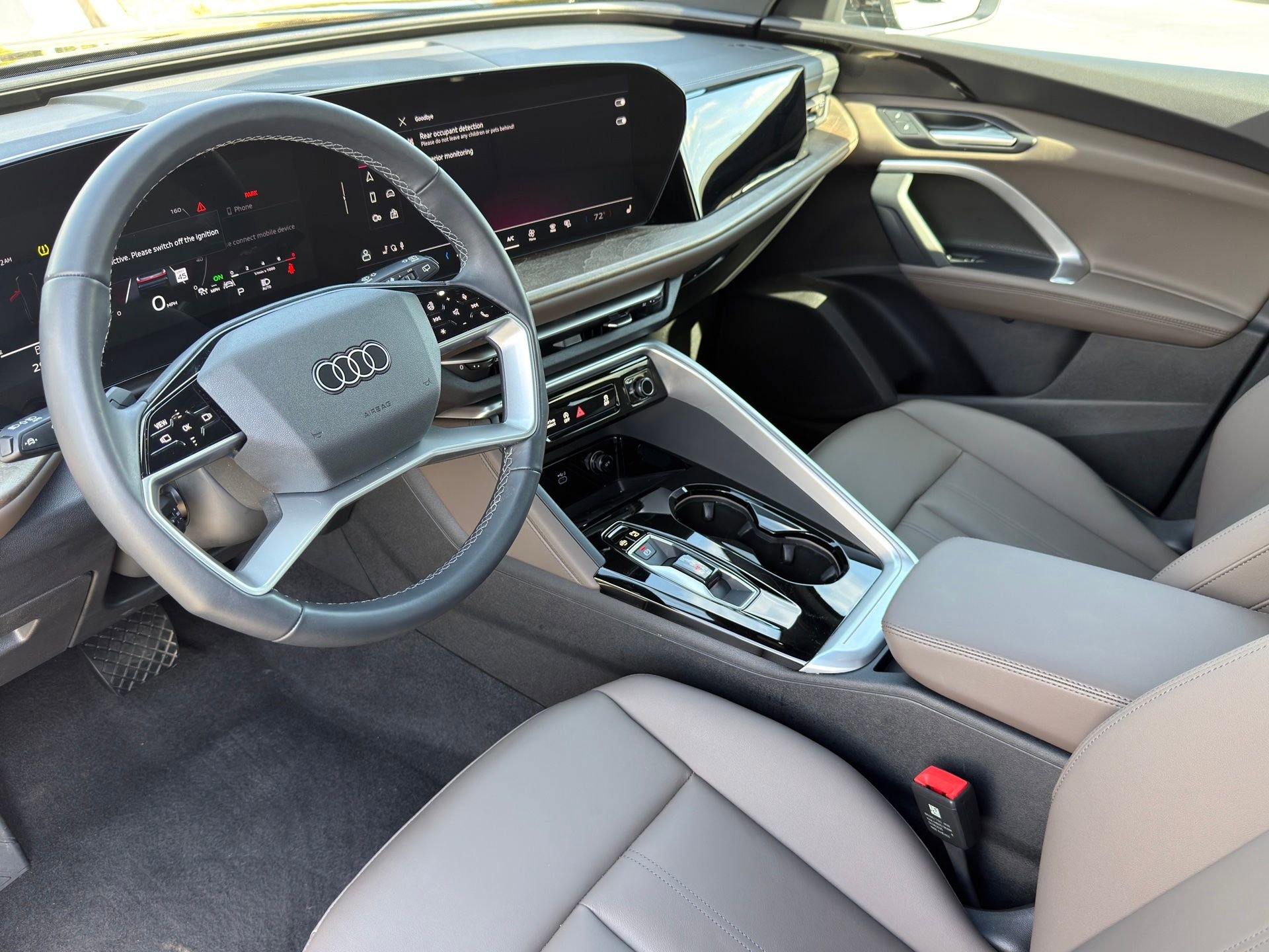 Certified 2025 Audi Q5 Premium w/ Convenience Package image 10