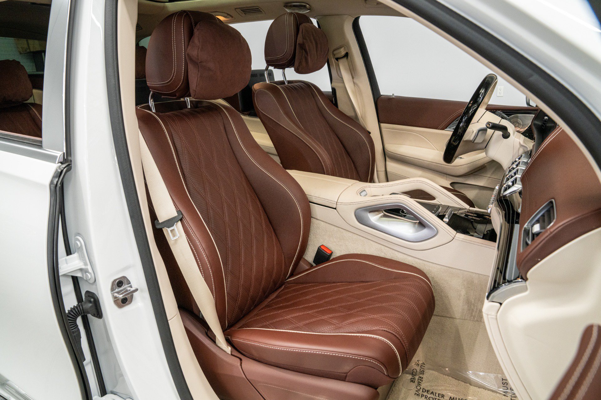 Used 2026 Mercedes-Benz Maybach GLS 600 4MATIC image 24