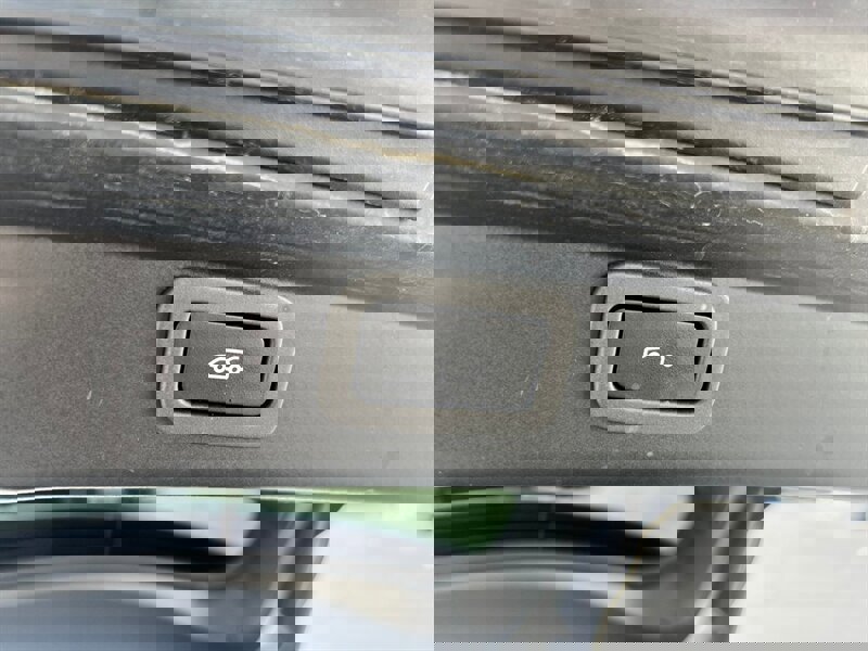 Used 2022 Jaguar I-PACE HSE image 28