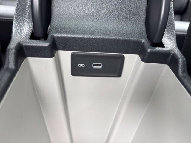 Used 2024 Volkswagen Jetta SE FWD image 34
