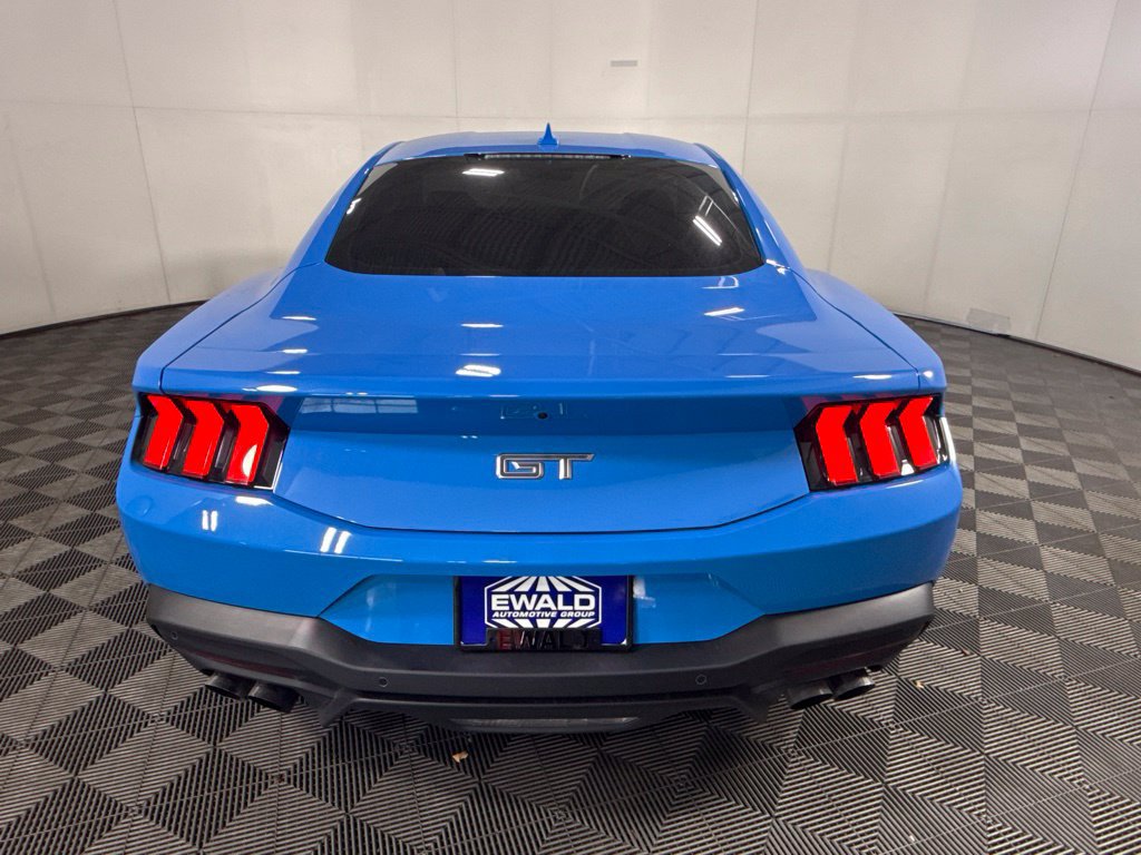Used 2025 Ford Mustang GT RWD image 8