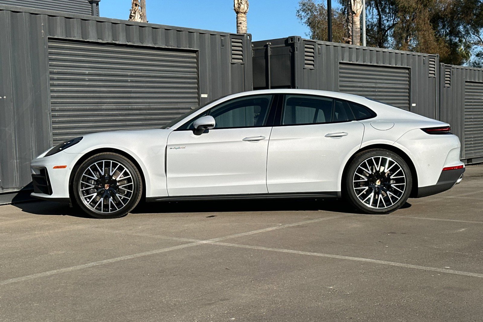 New 2026 Porsche Panamera 4 image 2