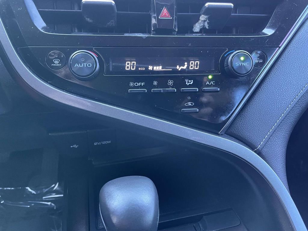 Used 2024 Toyota Camry SE image 39