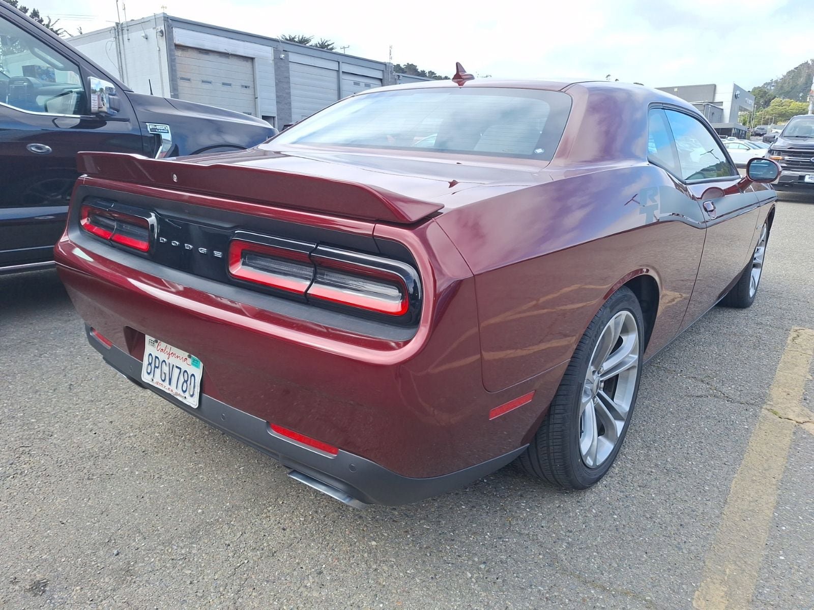 Used 2020 Dodge Challenger R/T w/ Driver Convenience Group RWD image 7