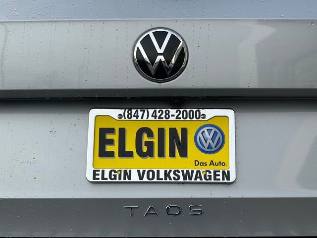 Certified 2023 Volkswagen Taos SE w/ Panoramic Sunroof Package image 12