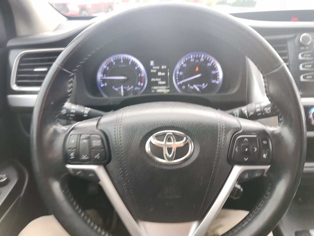 Used 2018 Toyota Highlander SE w/ Protection Package #3 AWD/4WD image 23