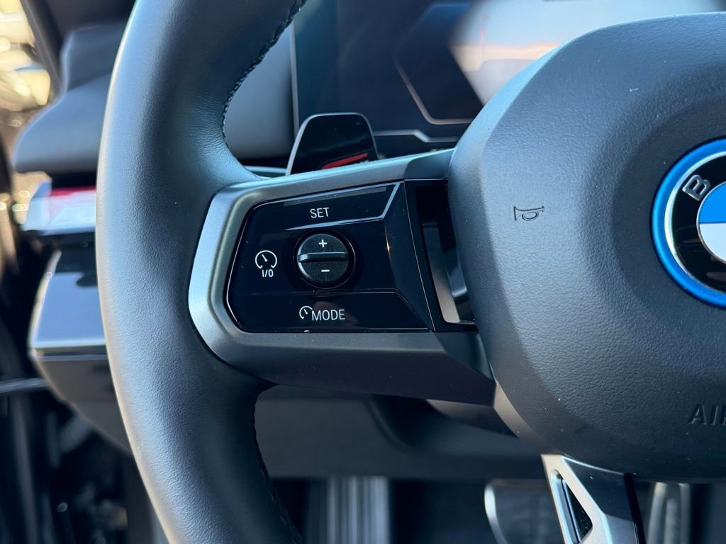 Used 2025 BMW i5 xDrive40 w/ M Sport Package image 26