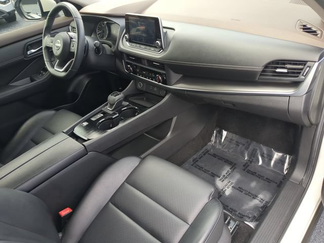 Used 2023 Nissan Rogue SV w/ SV Premium B Package FWD image 15