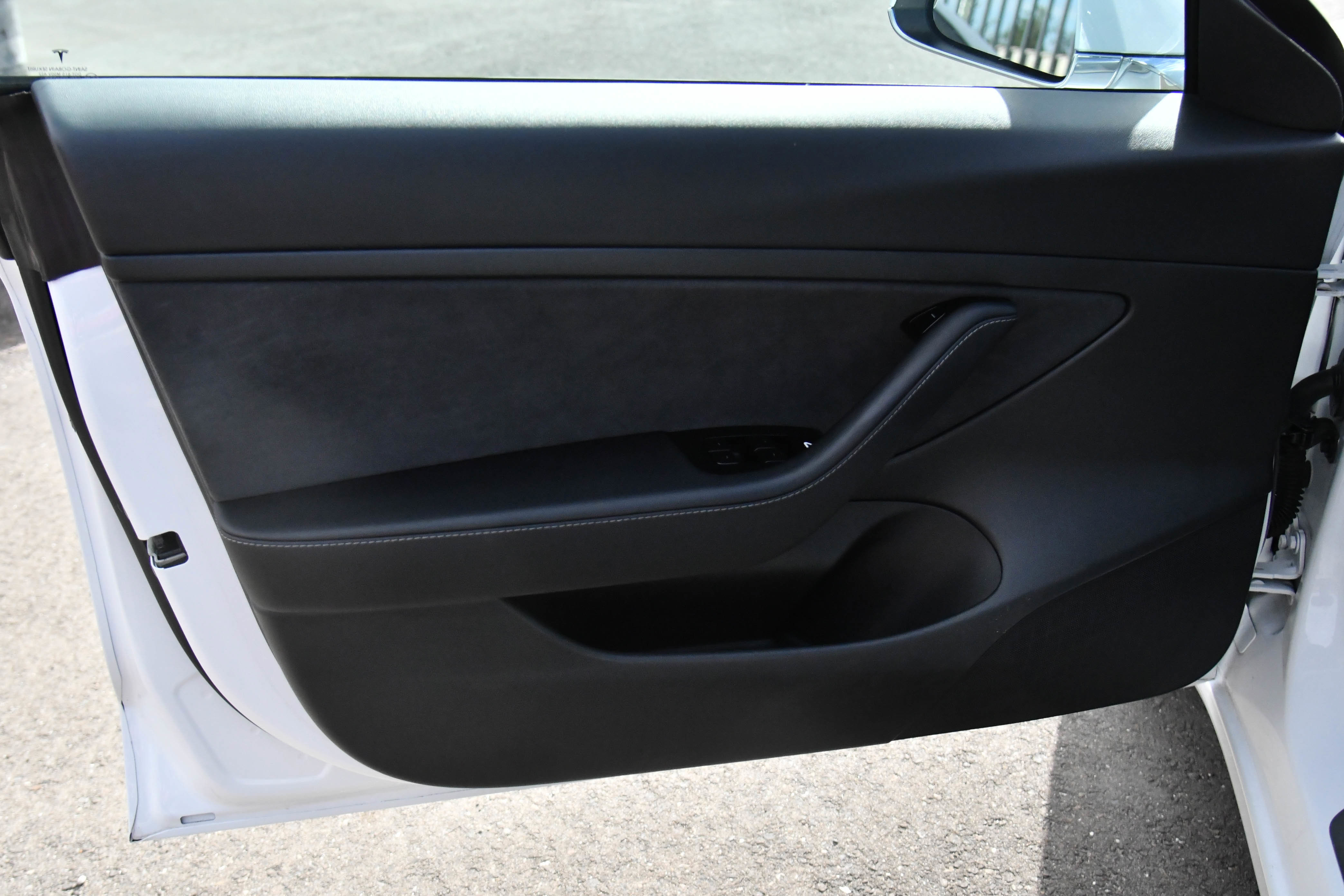 Used 2020 Tesla Model 3 Standard Range RWD image 13