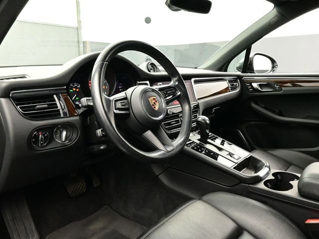 Certified 2023 Porsche Macan S image 4