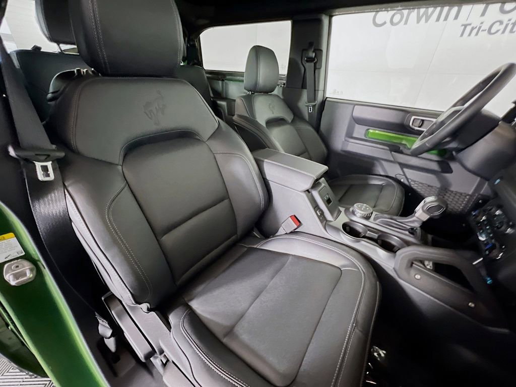 New 2025 Ford Bronco Badlands image 16