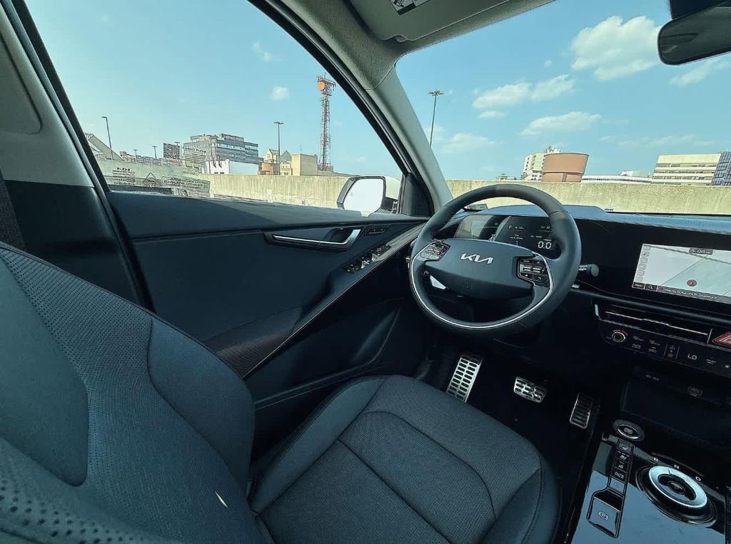 New 2025 Kia Niro SX Touring image 10