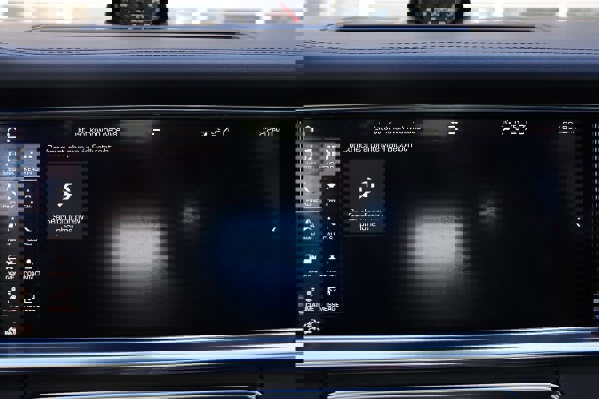 Used 2017 Porsche Panamera 4S w/ Sport Chrono Package image 32