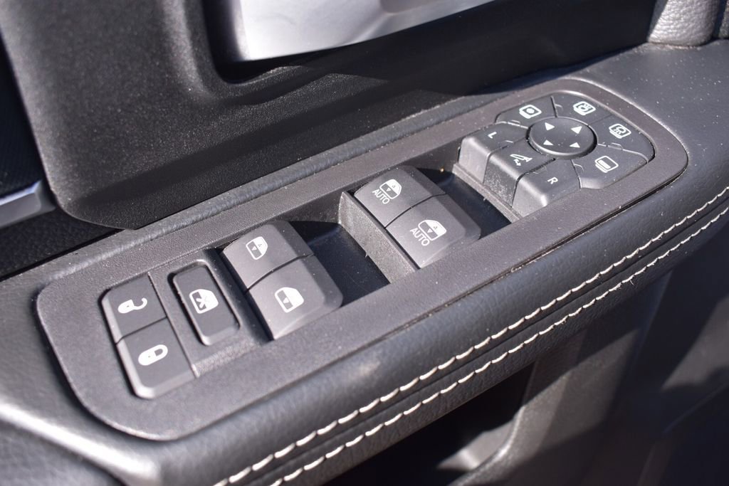 Used 2025 RAM 2500 Big Horn AWD/4WD image 25