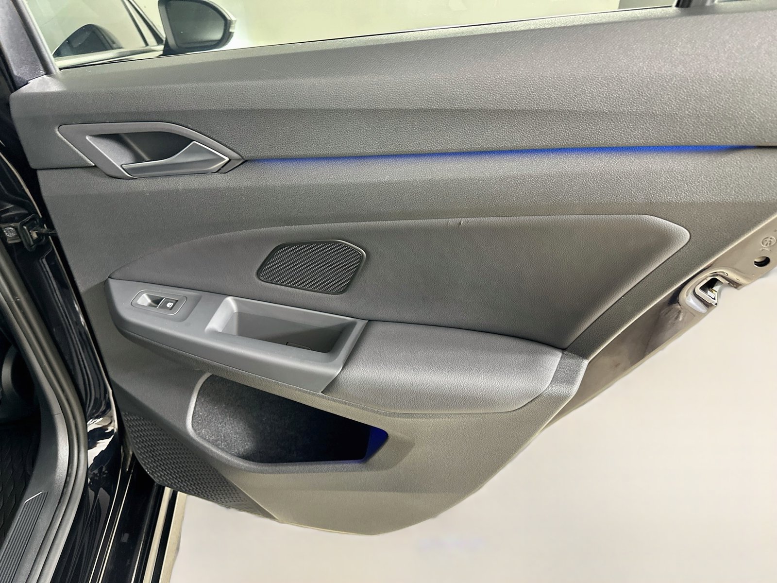 Used 2023 Volkswagen Golf R AWD/4WD image 41