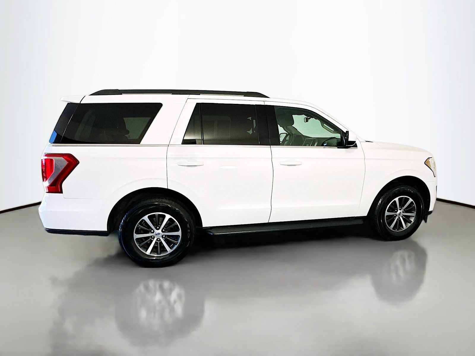 Used 2018 Ford Expedition XLT AWD/4WD image 8