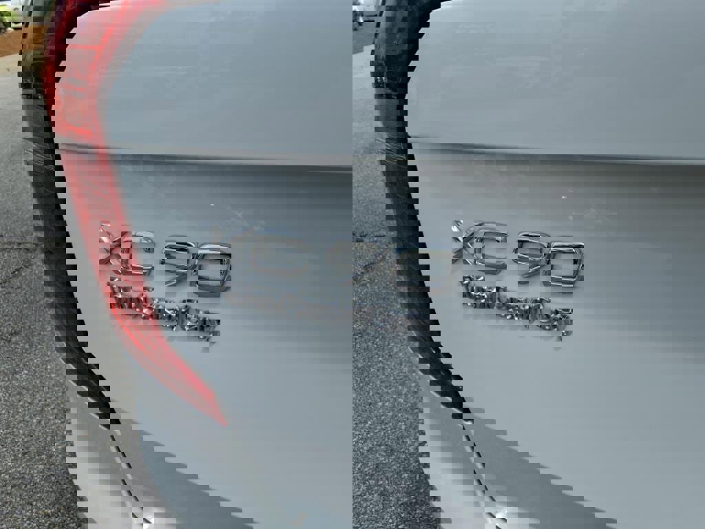 Certified 2023 Volvo XC90 T8 Plus w/ Protection Package Premier image 32