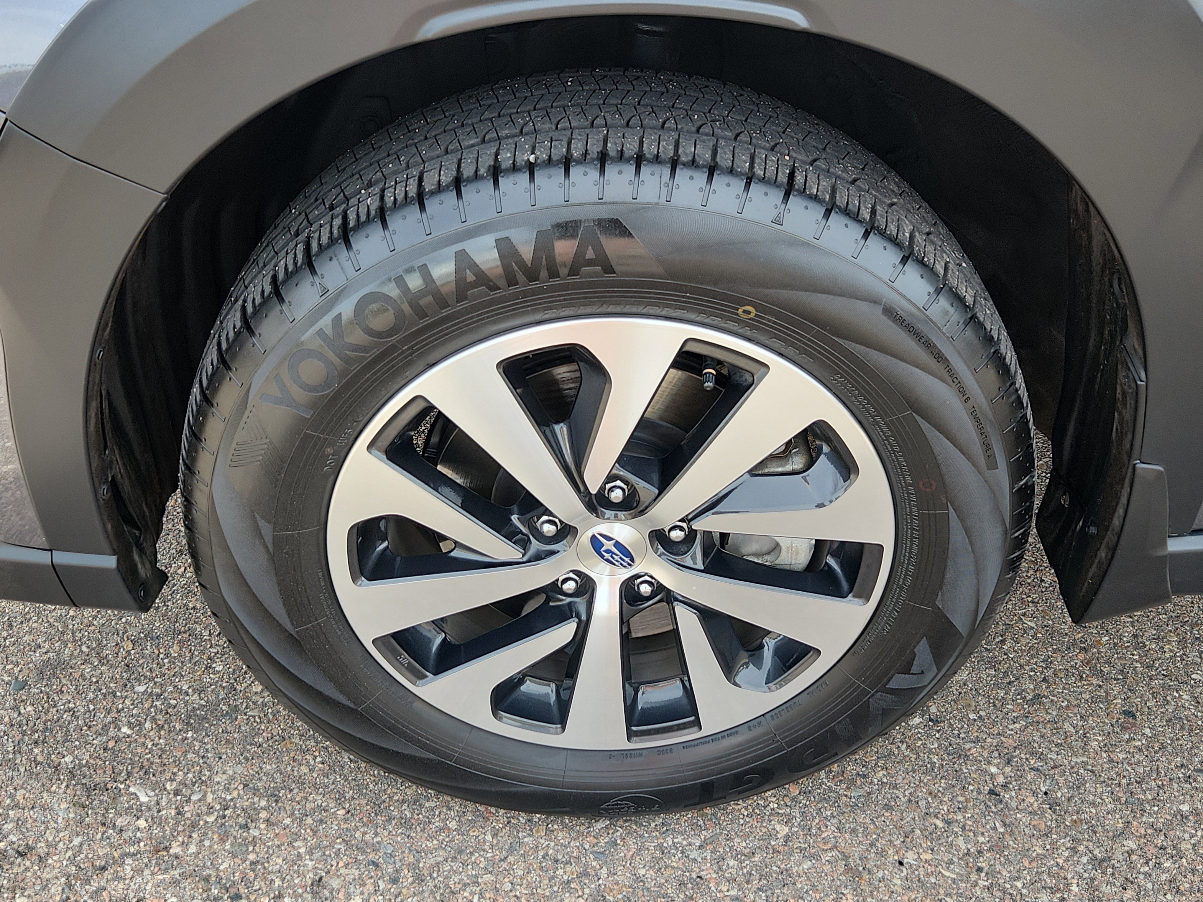 Used 2025 Subaru Outback AWD/4WD image 16