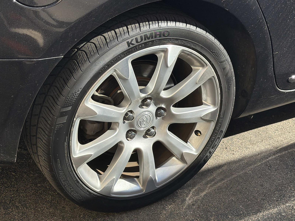 Used 2010 Buick LaCrosse CXS w/ Touring Package FWD image 5
