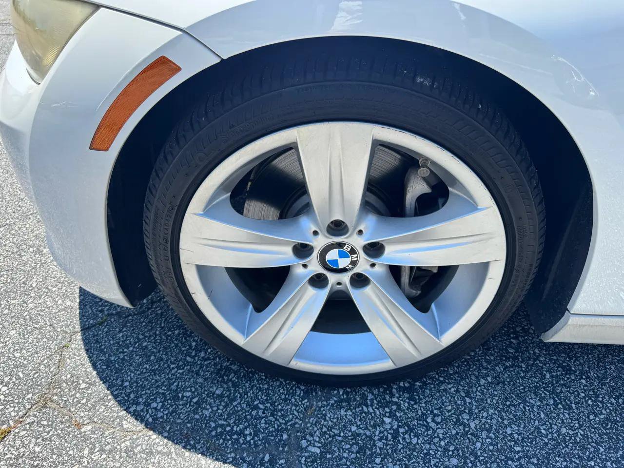 Used 2010 BMW 335i Convertible RWD image 31