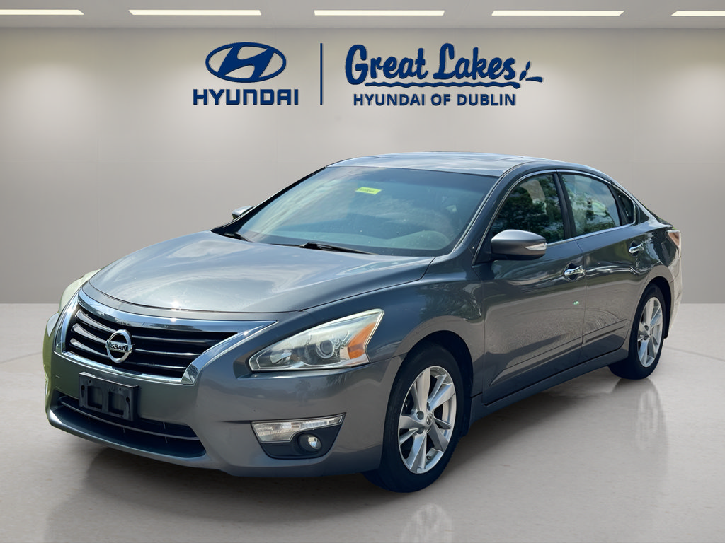 Used 2014 Nissan Altima 2.5 SV w/ Convenience Package
