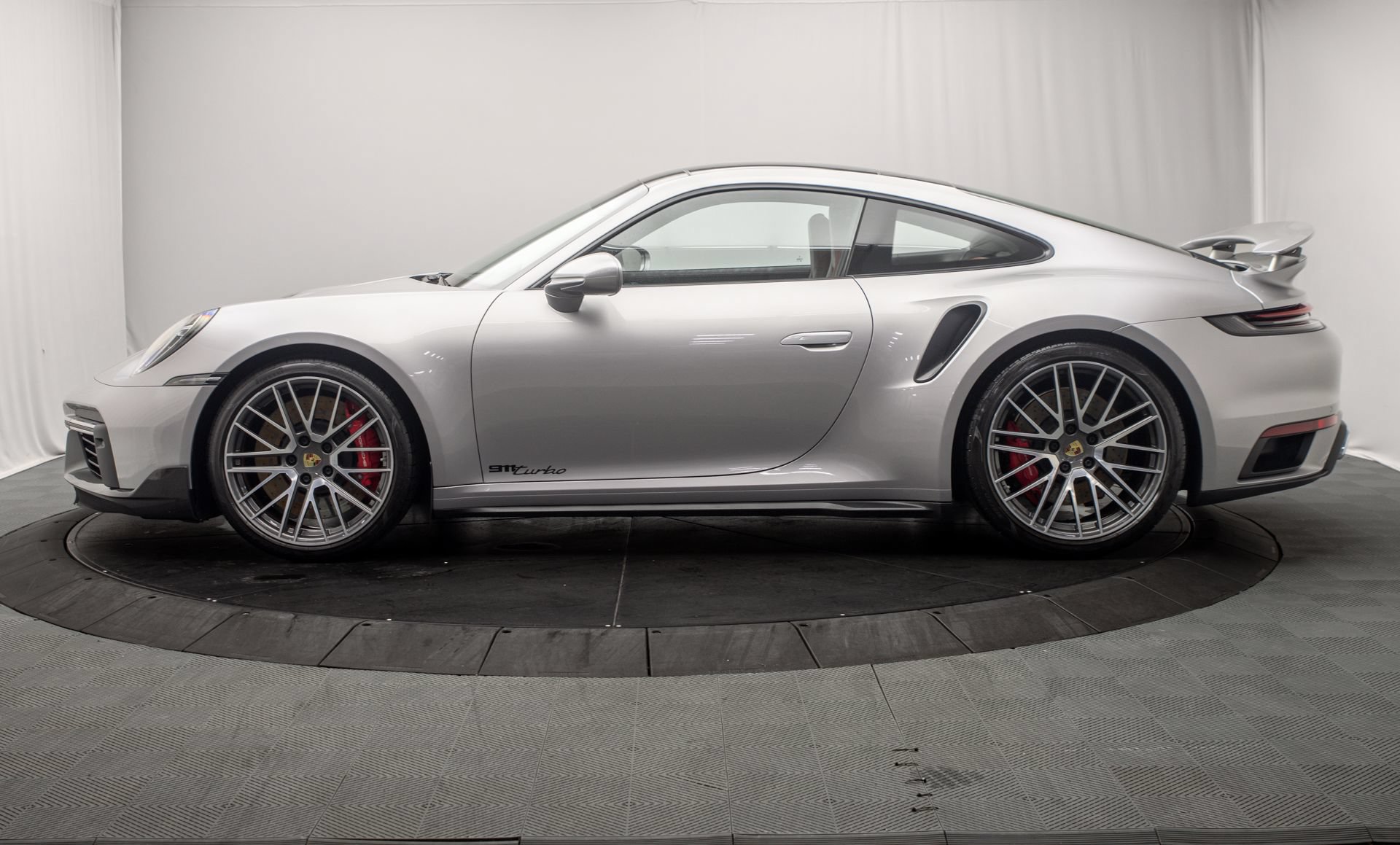 Used 2022 Porsche 911 Turbo AWD/4WD image 6