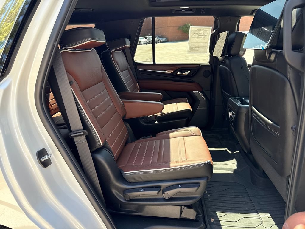 Used 2024 GMC Yukon Denali Ultimate AWD/4WD image 30