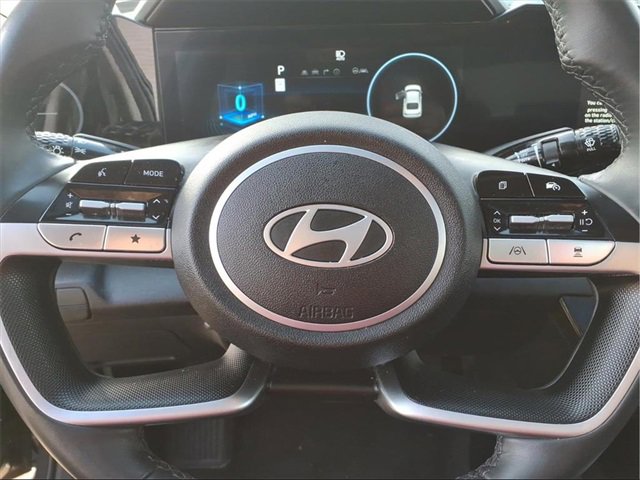 Used 2025 Hyundai Elantra SEL image 14