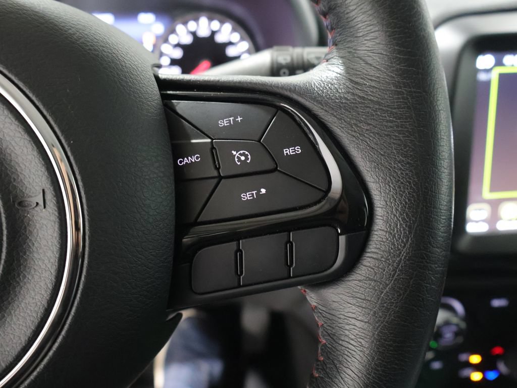 Used 2022 Jeep Renegade Trailhawk AWD/4WD image 41