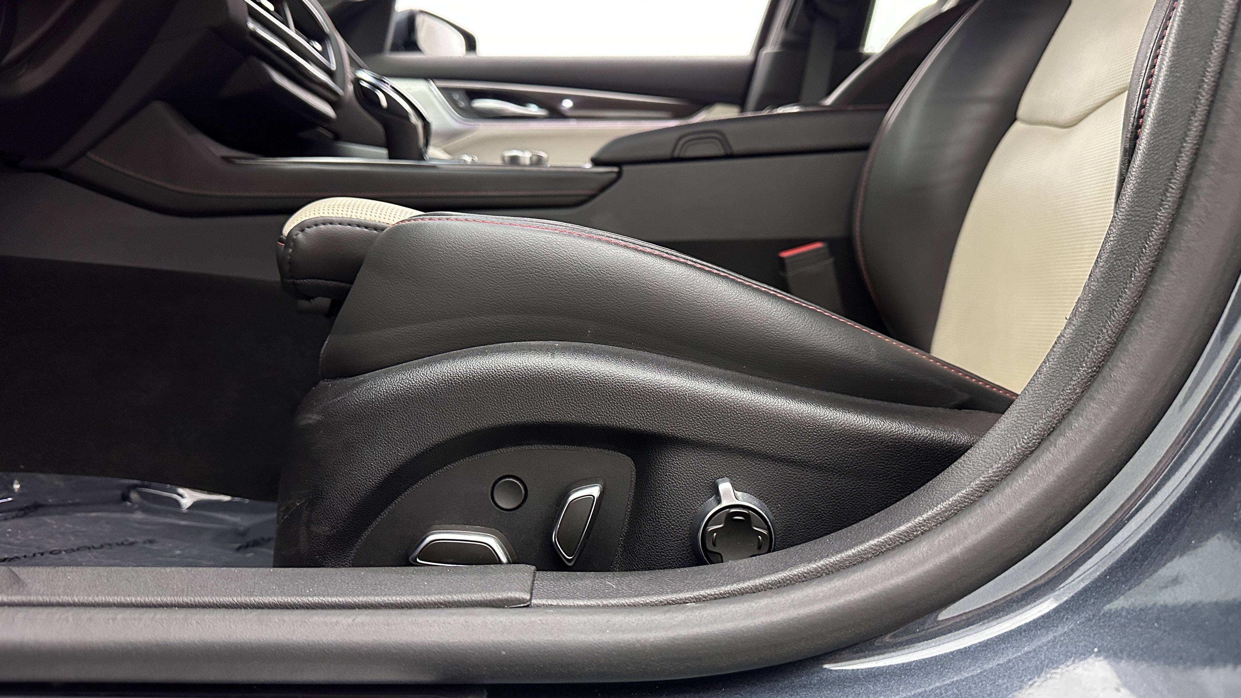 Used 2021 Cadillac CT5 Sport RWD image 13