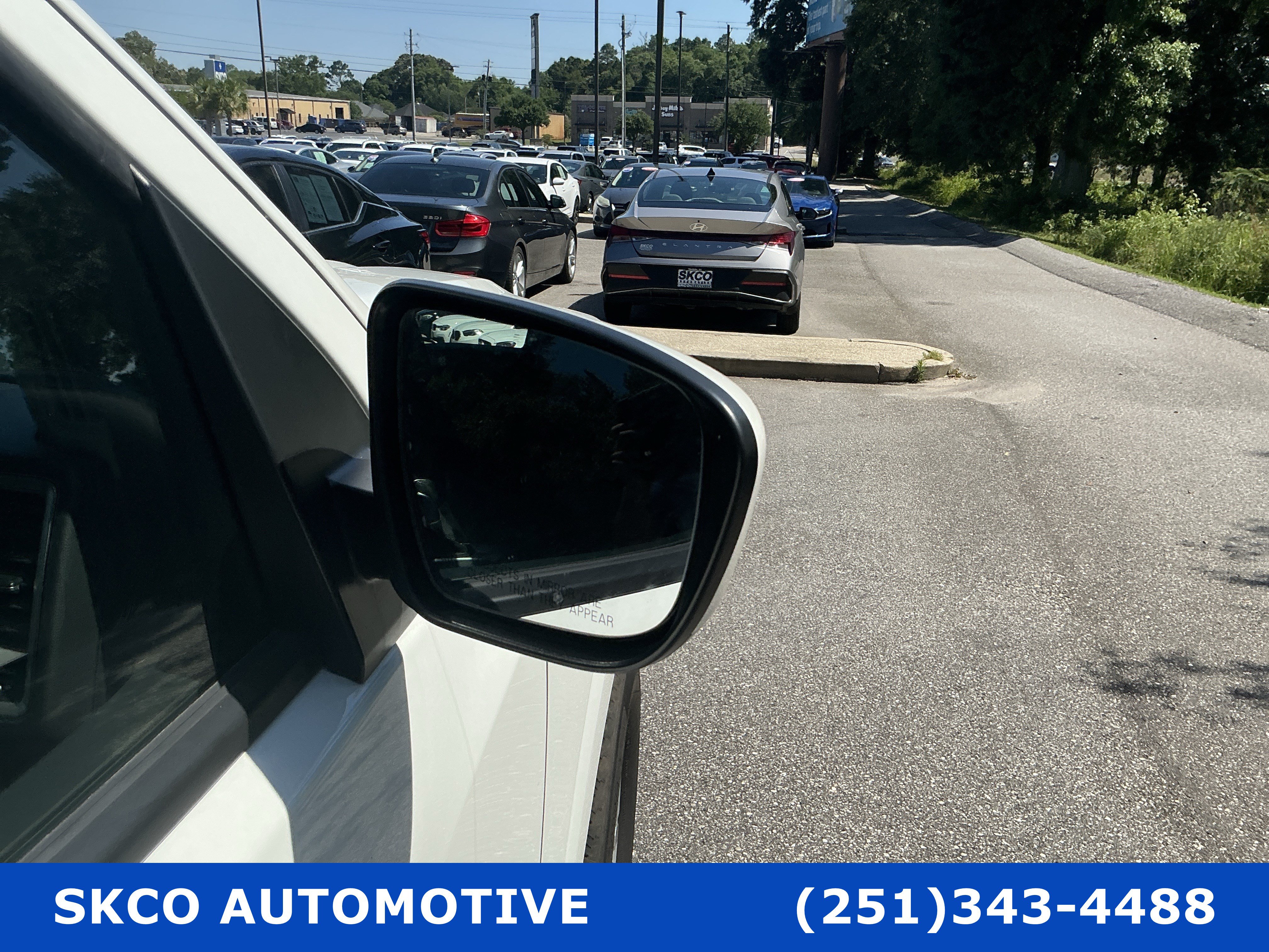 Used 2023 Nissan Frontier SV w/ SV Convenience Package AWD/4WD image 10