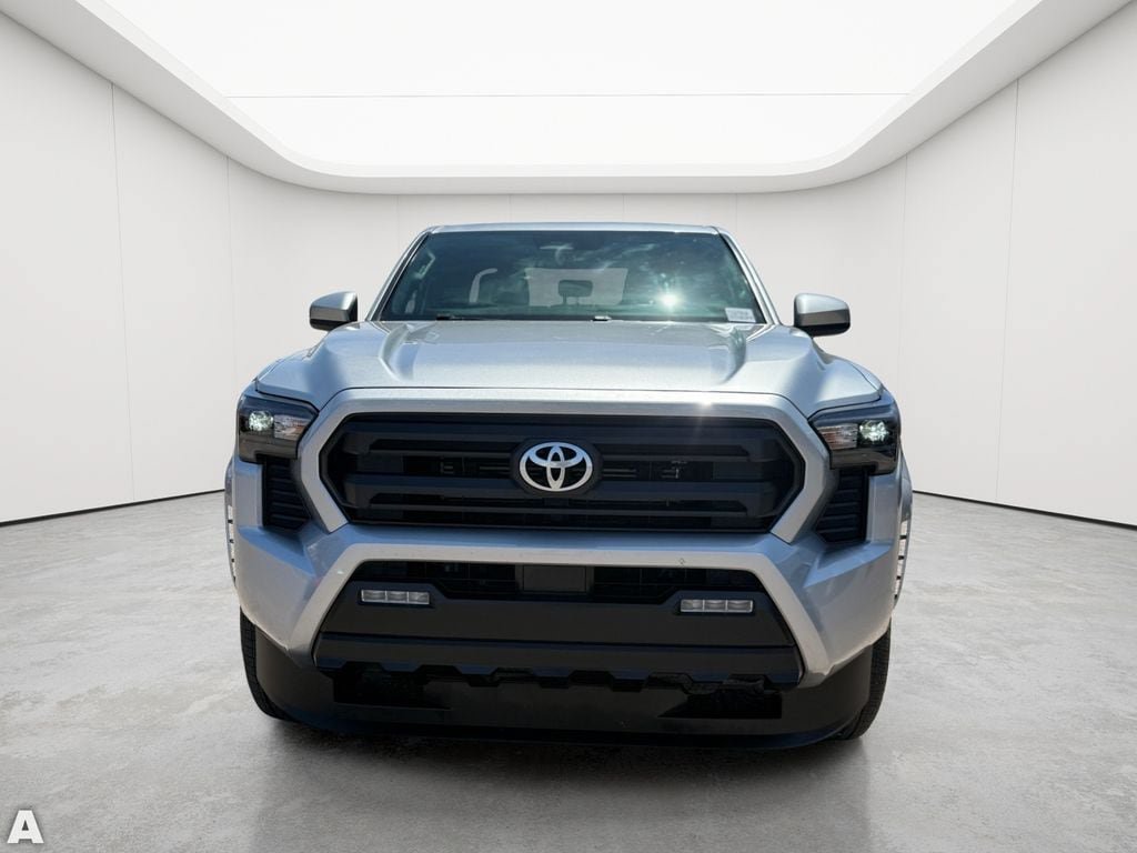 Used 2024 Toyota Tacoma SR5 AWD/4WD image 5