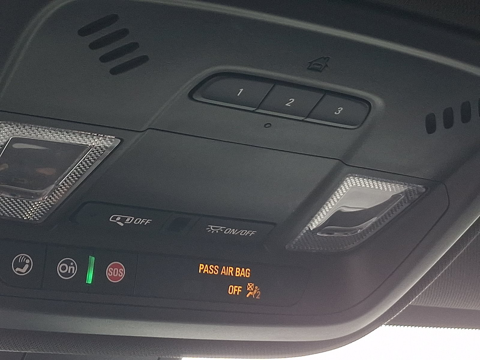 Used 2023 Chevrolet Traverse RS AWD/4WD image 29