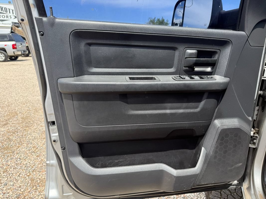 Used 2010 Dodge Ram 2500 Truck ST w/ ST Popular Equipment Group AWD/4WD image 29