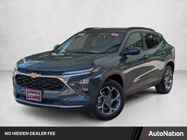 Used 2025 Chevrolet Trax LT