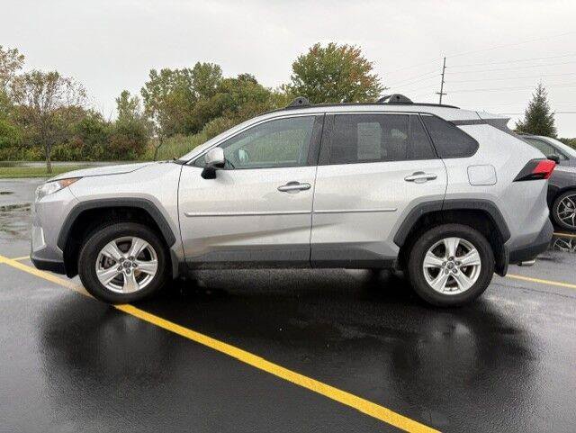 Used 2021 Toyota RAV4 XLE AWD/4WD image 9
